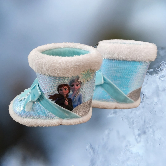 Child's Disney's Frozen sequin winter faux fur boots, size 5/6 - Picture 2 of 4